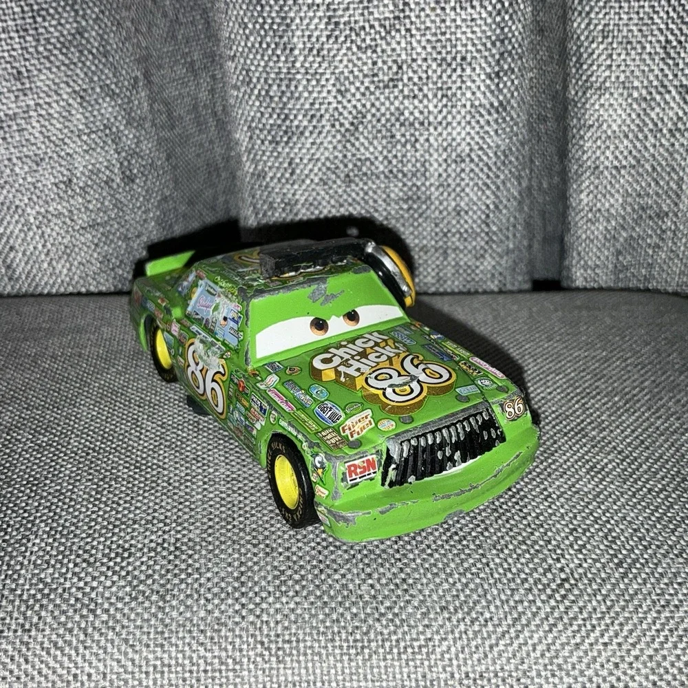 Disney Pixar Cars - CARS 3 CHICK HICKS WITH HEADSET Diecast